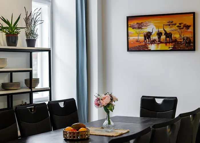 Large Historic By Charles Bridge & Parking Apartment Prag