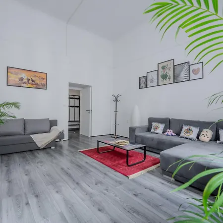 Stunning & Spacious 2bdr In Center Prague1 Apartment Prague