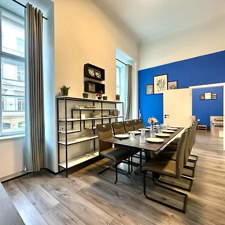 Stunning & Spacious 2bdr In Center Prague1