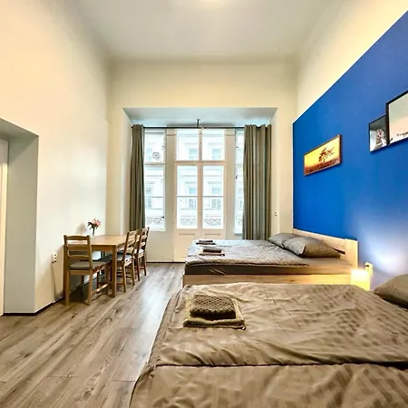 Stunning & Spacious 2bdr In Center Prague1