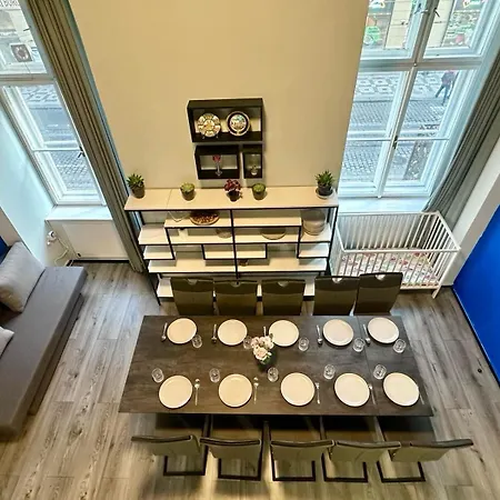 Stunning & Spacious 2bdr In Center Prague1 Apartment