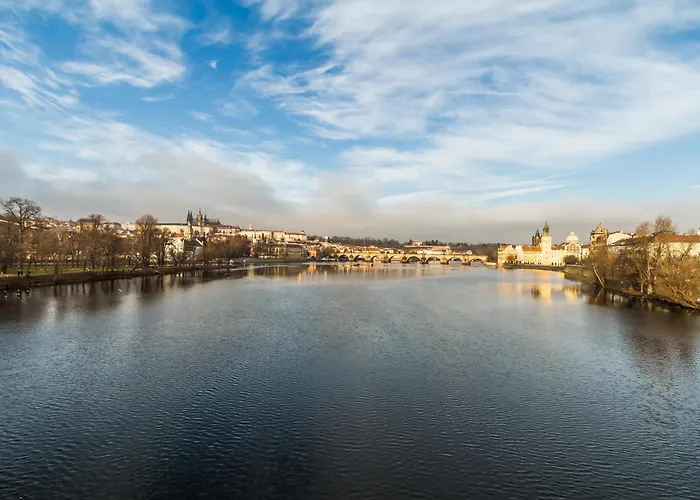 Large Historic By Charles Bridge & Parking Apartmán Praha