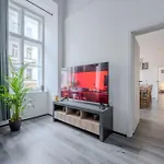 Apartment Large Historic By Charles Bridge & Parking *